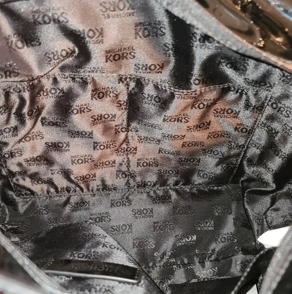 MICHAEL KORS NWT Delancy Signature Black Patent Leather Shoulder Tote Medium - Picture 16 of 16